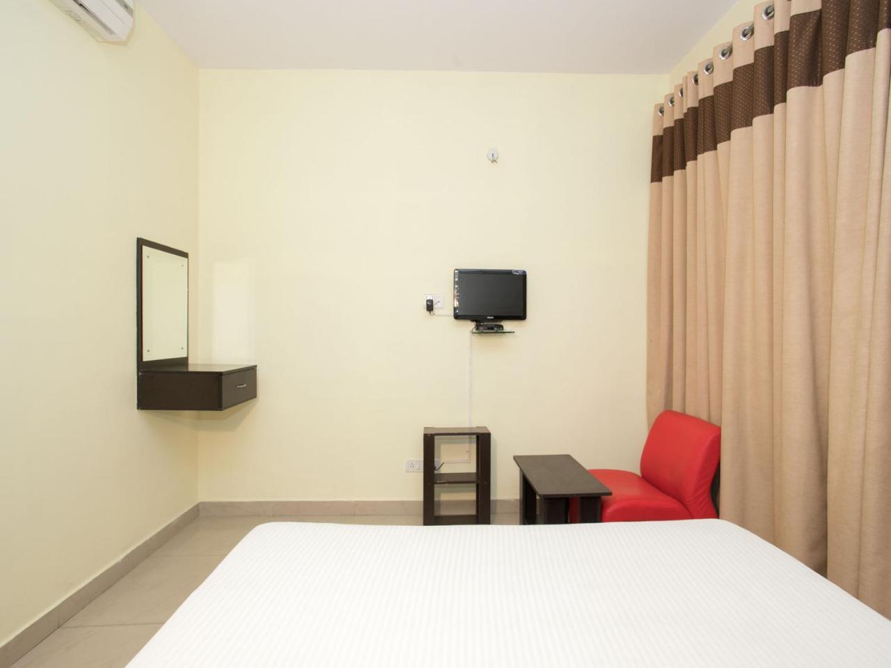 Oyo 10378 Hotel Hibiscus Mayflower บังกาลอร์ ภายนอก รูปภาพ