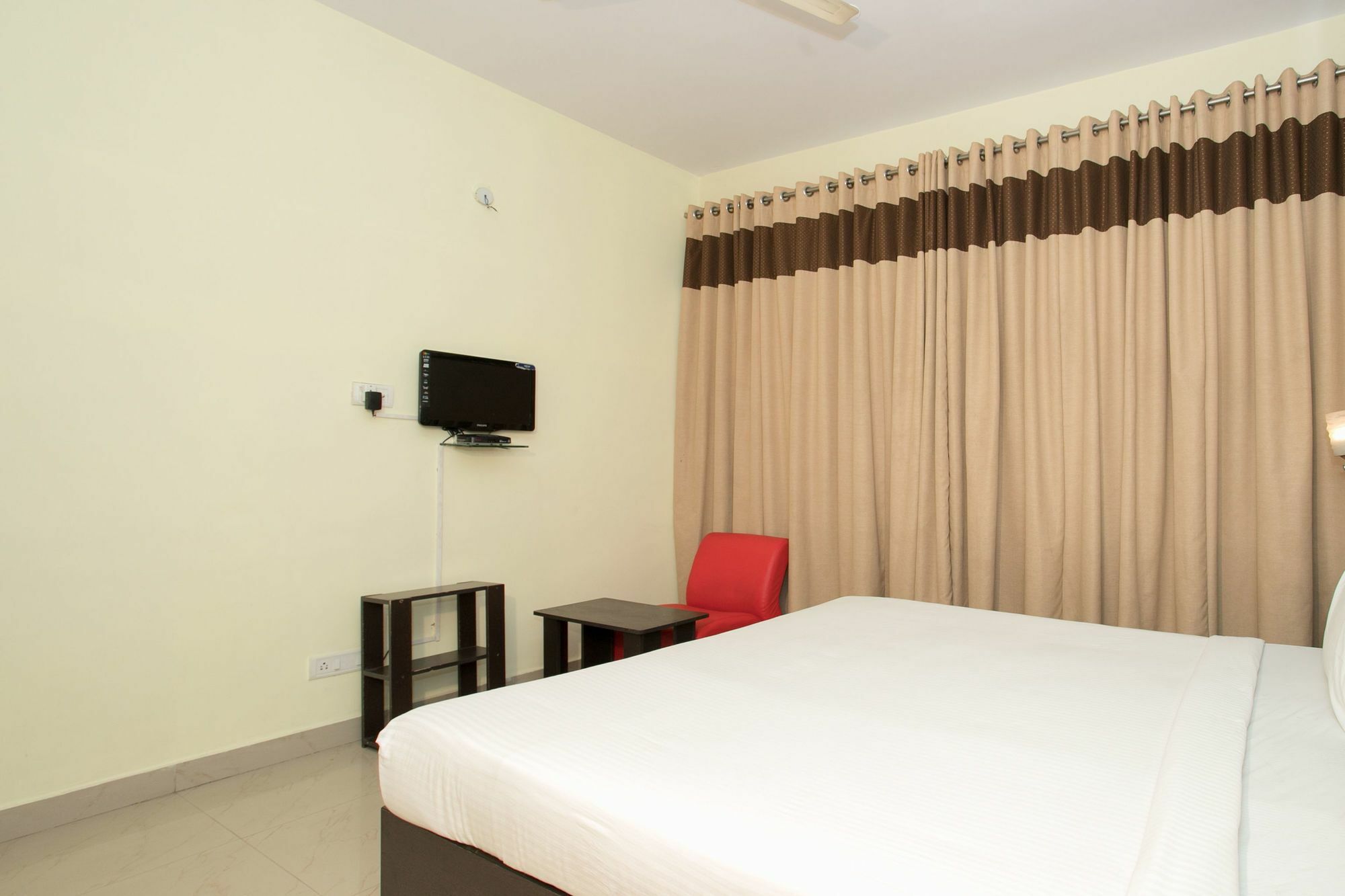 Oyo 10378 Hotel Hibiscus Mayflower บังกาลอร์ ภายนอก รูปภาพ