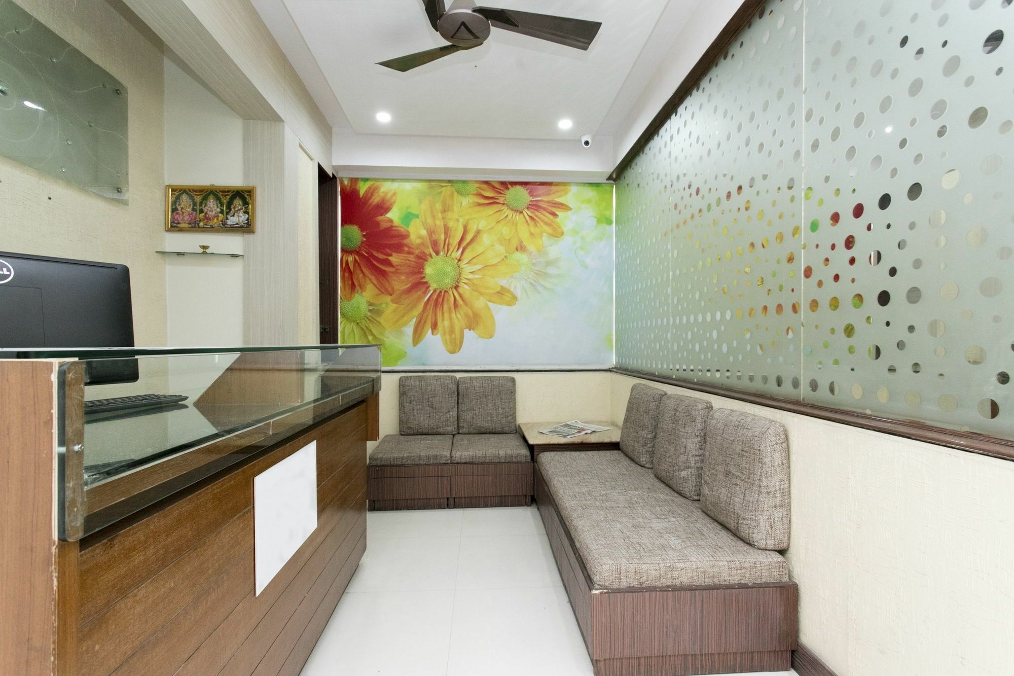 Oyo 10378 Hotel Hibiscus Mayflower บังกาลอร์ ภายนอก รูปภาพ